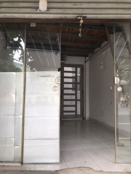 Cho thuê phòng 15m2 mặt tiền đường Tân Sơn, Gò Vấp/Tân Bình