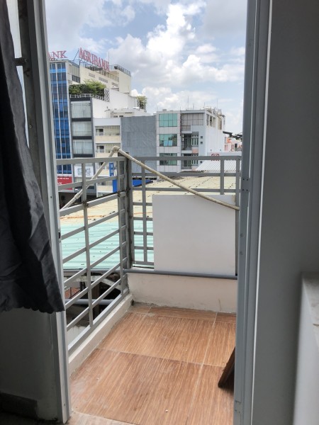 Cho thuê nguyên tầng 02 phòng thoáng mát, có ban công, đường Cộng Hòa