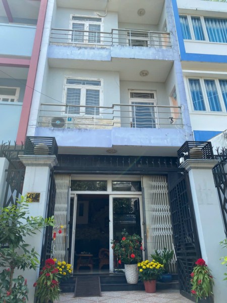 CHO THUÊ PHÒNG 25M2, QL50 - BÌNH CHÁNH