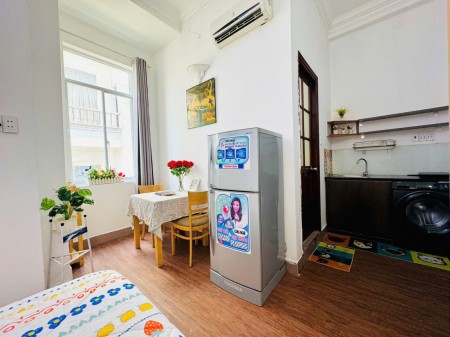 Cho Thuê Phòng Xinh Cửa sổ thoáng, Máy giặt riêng, Bồn tắm ngay Ngô Tất Tố, Bình Thạnh gần Q1,Q2