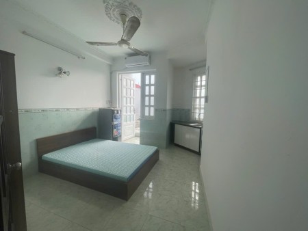 Chính chủ cho thuê CHDV giá rẻ Huỳnh Văn Bánh, Phú Nhuận