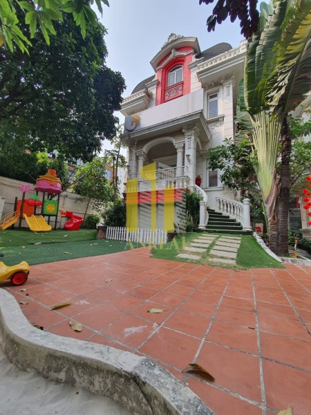 CHO THUÊ BIỆT THỰ GẦN VÕ TRƯỜNG TOẢN - CĂN GÓC HƠN 400M2 8 PHÒNG GIÁ 5000 USD