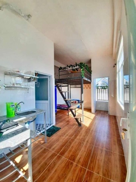 CHÍNH CHỦ CHO THUÊ PHÒNG BAN CÔNG THOÁNG SÁT ĐH NGUYỄN TẤT THÀNH ĐI BỘ