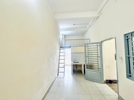 PHÒNG RỘNG GÁC CAO, cửa số cực thoáng – GẦN SPKT CS2, Lê Văn Việt | Ở 3 NGƯỜI THOẢI MÁI