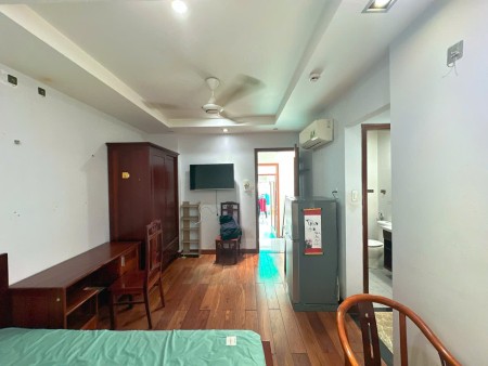 Phòng Ban công FULL Nội Thất cao cấp Ngay Sân bay TSN, Rộng rãi, An ninh, GIá rẻ. ánh sánh tự nhiên