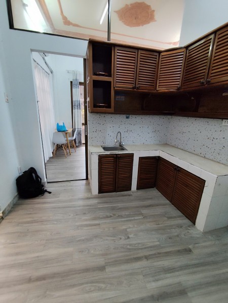 CHDV 1PN tách bếp ban công cửa sổ-Ng Trọng Tuyển PN