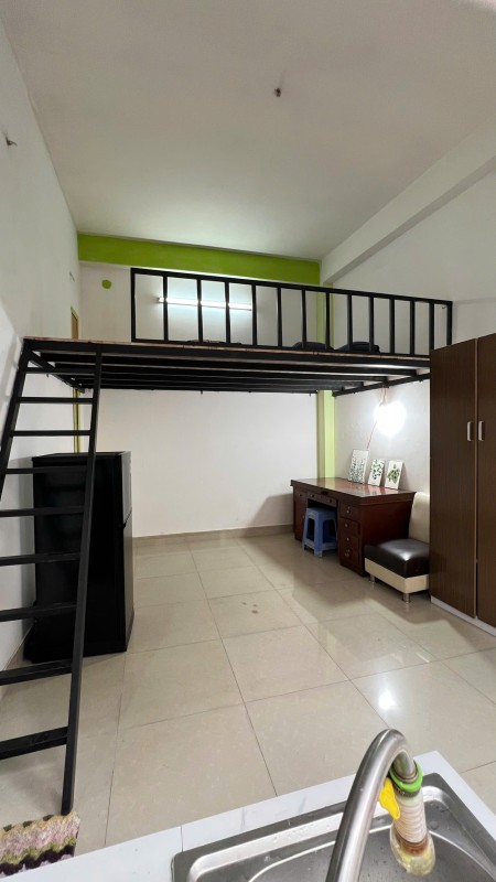 PHÒNG TRỌ GÁC CAO - BAN CÔNG - CÓ MÁY LẠNH - GẦN CÔNG VIÊN PHÂN MỀM - GIAO THÔNG VẬN TẢI