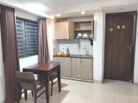 Cho thuê studio gần biển ngay TTTP Nha Trang.Cho thuê căn hộ dịch vụ gần Trần Phú. Diện tích: 25m2