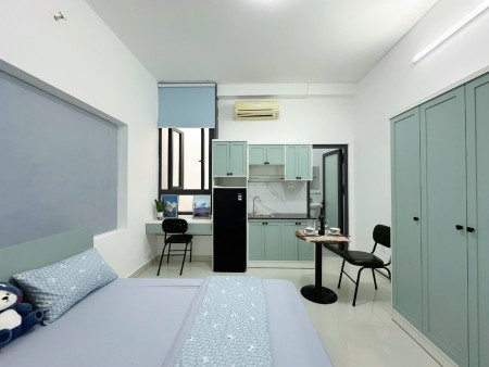 TRỌ BÌNH THẠNH GẦN NGÃ TƯ HÀNG XANH,ĐH NGOẠI THƯƠNG HIU.UEF - STUDIO 32m2 FULL NỘI THẤT ,THANG MÁY