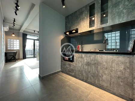 Căn Hộ 1PN Ban Công 55m2. Khu An Ninh Tuyệt Đối, Gần Công Anh Thành Phố. Gần Pull Man, Smart View