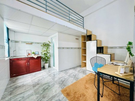 CHO THUÊ DUPLEX CÓ BAN CÔNG & CỬA SỔ TRỜI – SIÊU CHILL NGAY SÂN BAY, FULL NỘI THẤT