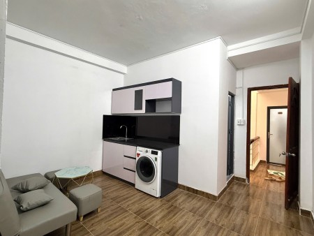 Cho thuê căn hộ 2Pn balcony MGR - Landmark 81 - Metro Tân Cảng - N4 Hàng Xanh - ĐH Hutech