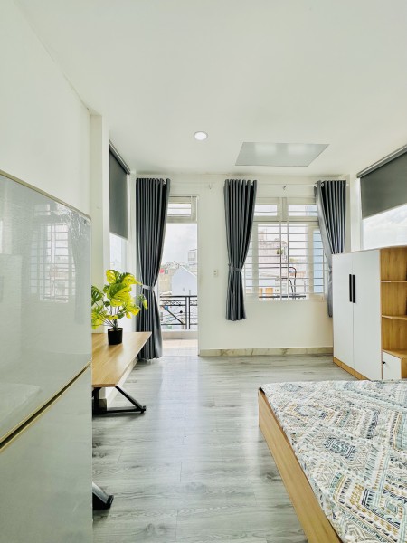 TRỐNG 2PHÒNG BAN CÔNG+CỬA SỔ GIẾNG TRỜI_FULL NỘI THẤT Ở LIỀN NGAY CHỢ PHẠM VĂN BẠCH_HUỲNH VĂN NGHỆ