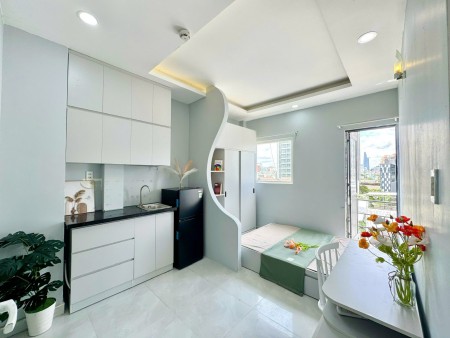 Cho thuê phòng 35-40m2 Full Nội Thất, Ban công, Nguyễn Văn Cừ Quận 1