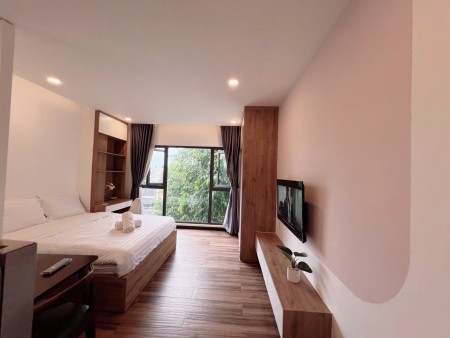  Studio cửa kính full view cây xanh – Ánh sáng tự nhiên cực đẹp – Full nội thất