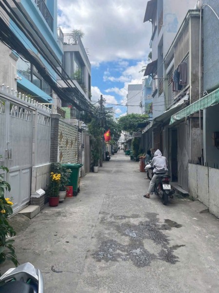 Cho thuê nhà riêng khu Nguyễn Hữu Cảnh, Nhà cấp 4, 2PN, 1WC, giá 9tr5/th.