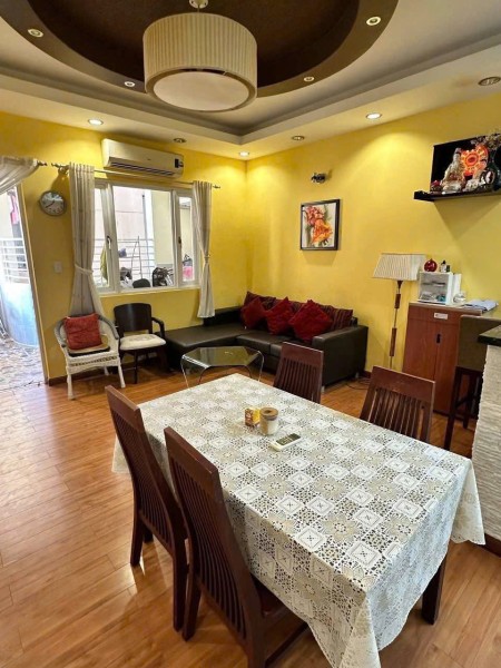 Chung cư D5, đường D5, Bình Thạnh: 3p ngủ, 15tr, 105m2, Full NT