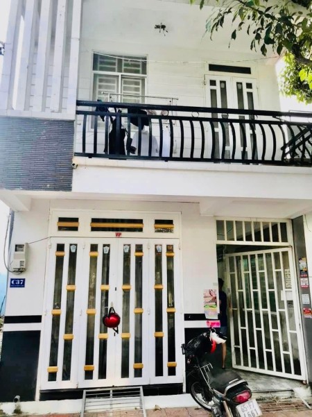 [SẴN MÁY LẠNH] Phòng 20m2 Gác Kiên Cố - Sát ĐH Tây Đô - Chỉ 1tr6