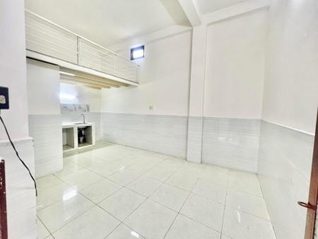 Cho thuê phòng trọ giá rẻ ngay Tân bình có gác phòng rộng 30m