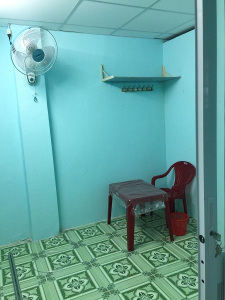 Một phòng một nữ. An ninh, yên tĩnh, thoát mát, lịch sự.