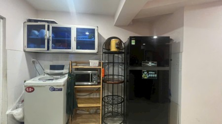 Căn 2p ngủ rộng 65m2 có nội thất- C/c Miếu nổi giá 10tr/th