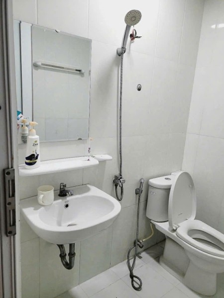 Căn 88m2 có 3p ngủ, 2wc, nội thất C/c Phan Xích Long giá 14tr5/th