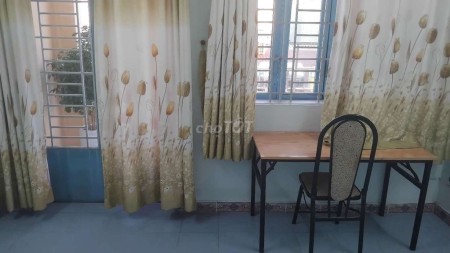 Phòng trống ở tầng 2, chỉ cho 1 nữ thuê