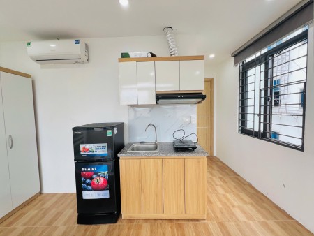 Cho thuê phòng khép kín, full nội thất, thang máy, máy giặt, cửa vân tay, cửa sổ ban công thoáng