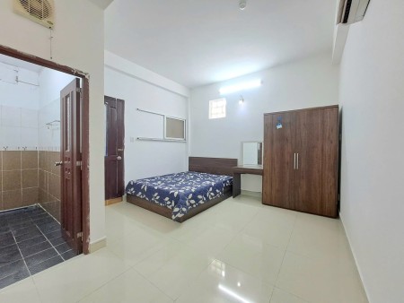 MẶT TIỀN ĐƯỜNG TRỐNG SẴN STUDIO NGAY CÔNG VIÊN LÀNG HOA CÓ NỘI THẤT CHỈ KÉO VALI ĐẾN Ở