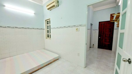 Căn Hộ 1PN Tách Bếp - Có Cửa Sổ - Bùi Đình Túy - Gần Ngã Tư Hàng Xanh