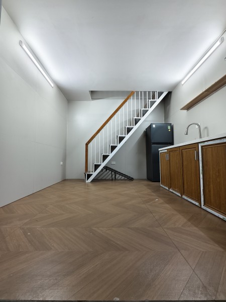 Căn hộ nhà riêng 40m2, 2 tầng, 1 gác lửng ở Khúc Thừa Dụ, Cầu Giấy