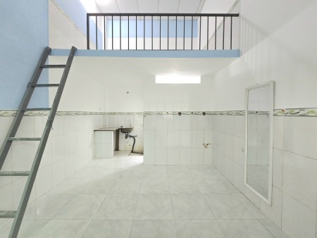 Phòng Mới ngay Trạm Thu Phí Bình Thung, Đông Hòa, Dĩ An Ko chung chủ, giờ tự do