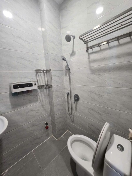 Cho thuê 2 phòng trọ mới, đẹp, có bếp, toilet riêng + gác 3m², giờ tự do