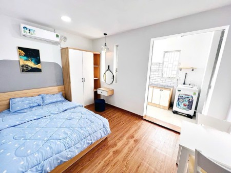 Cho Thuê Phòng rộng 35m2 Tách bếp đường Nguyễn Gia Trí, Bình Thạnh gần ngã tư hàng xanh giá rẻ