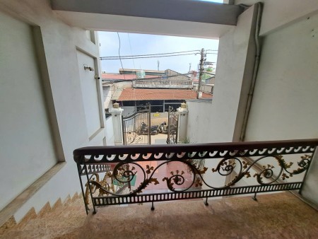 Cho thuê mặt bằng 90m² tại Phú Diễn – vị trí đẹp, kinh doanh tốt, giá 8tr