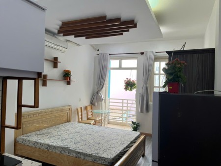 Cho thuê phòng cửa sổ thoáng, đầy đủ nội thất gần hàng xanh giáp quận 1 quận 2