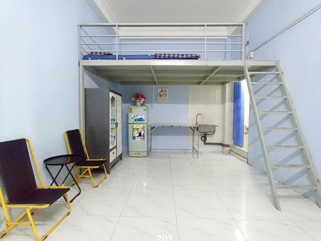 PHÒNG GÁC LỬNG NGAY NGÃ 3 SƯ VẠN HẠNH - TÔ HIẾN THÀNH, Q10 - ĐỐI DIỆN SIÊU THỊ GO - LÌ XÌ NGAY 500K