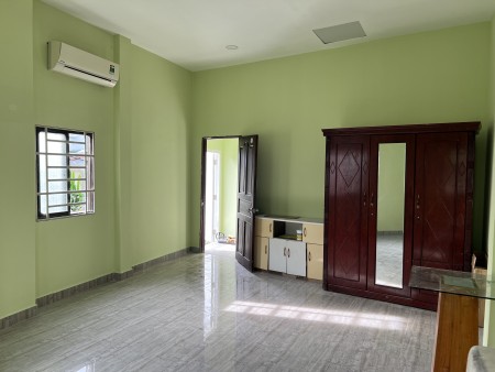 Phòng mới 27m2, wc riêng, bếp riêng, máy lạnh, free máy giặt