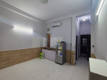 4,8tr - 25m2: nội thất đầy đủ , không chung chủ, tối đa 2xe !