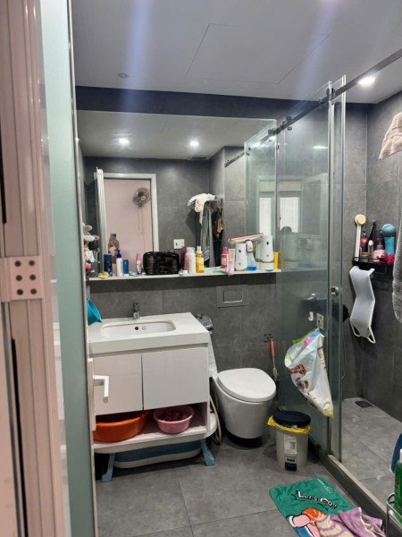 Căn chung cư 2p ngủ, nội thất đẹp đường Cống Quỳnh, giá 11tr5/th