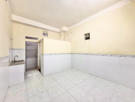 Phòng An Ninh Mới Xây Ngay Sân Bay, CV Gia Định