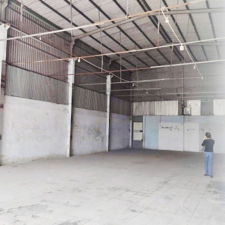 Cho thuê kho xưởng mặt tiền đường Võ Văn Vân