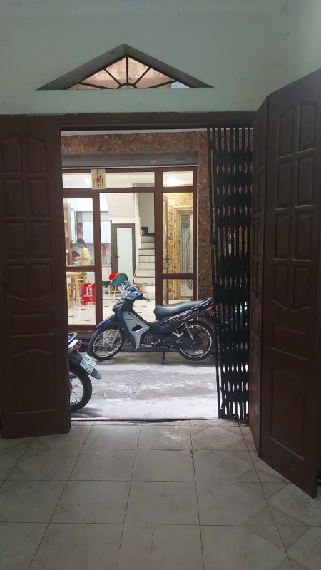 Cho thuê nhà chính chủ 5 tầng ngay đầu ngõ 142 đường Kim Giang