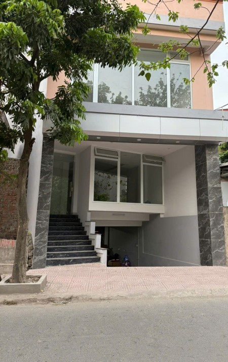 Chính chủ Cho Thuê mặt bằng kinh doanh tầng 1 nhà mặt đường, thuận tiện giao thông