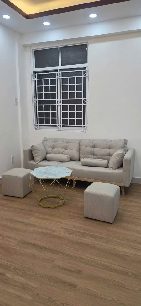 Chung cư 08 Bà Huyện Thanh Quan, Q3: 80m2, 2p ngủ, Nhà đep, 11tr/th