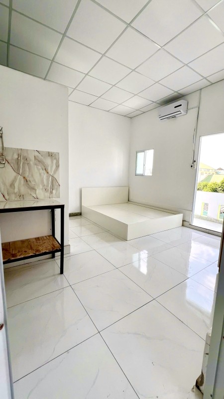 Cho Thuê Phòng Ban Công Cửa Sổ mới 100% Đẩy Đủ Nội Thất Giá 3tr4