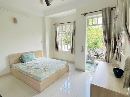 8 triệu - Phòng ban công, nội thất mới Thảo Điền