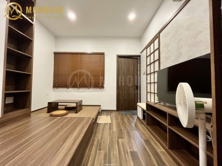 Trống căn Studio với thiết kiểu Nhật Bản trang bị full nội thất 30m2 và có công viên đối diện