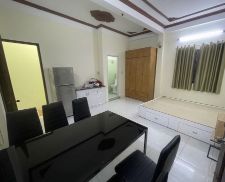Phòng bancol siêu rộng trung tâm Q5 - Gần DH Sư Phạm
