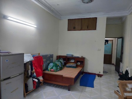 Phòng trọ cho thuê, đầy đủ nội thất, diện tích 40m2, toilet trong phòng.